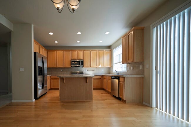 Kitchen - 4828 SE Teakwood St