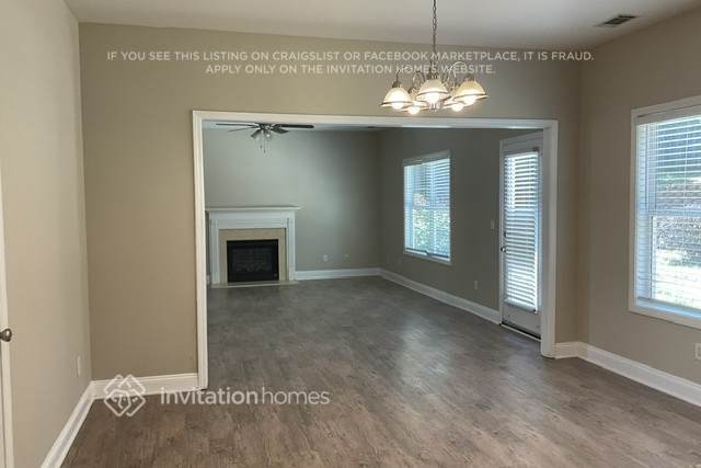 Building Photo - 5591 Hickory Stone Dr
