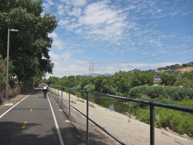 LA River bikepath just 3 blocks away - 549 W Avenue 26