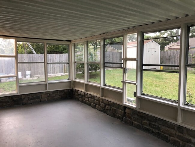 Building Photo - BROMLEY