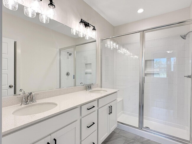 Building Photo - 258 Symphony Ave