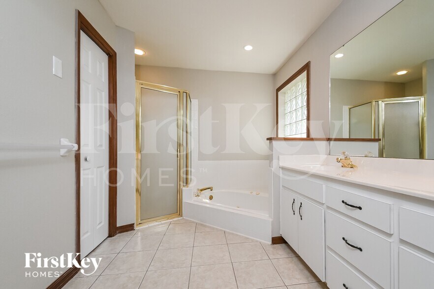 Building Photo - 5349 Montserrat Dr