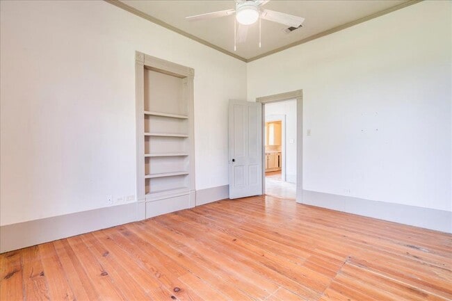 Building Photo - 6400 Cypress Rd