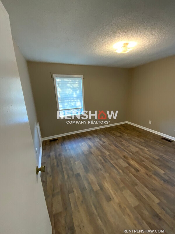 Building Photo - 1020 Merriman Ave