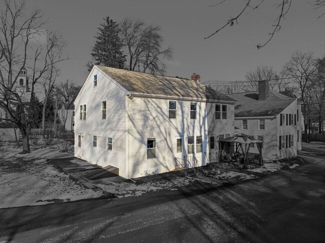 Building Photo - 45R South