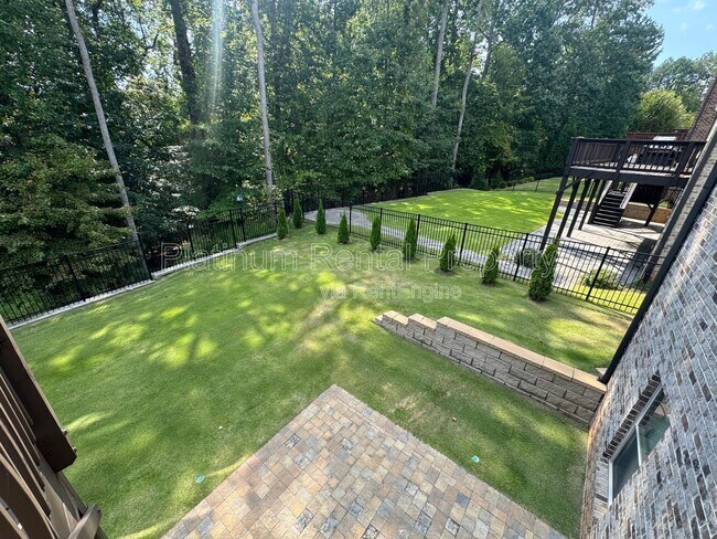 Building Photo - 3578 Strath Dr