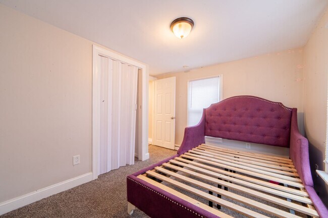 Building Photo - Beautiful 2-Story 3BR / 2BA Single-Family Home – Move-In Ready Rental