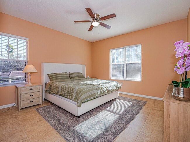 Building Photo - 5020 Fairways Cir