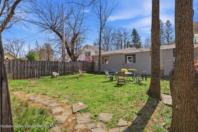 Building Photo - 43-47-47 Tinker St