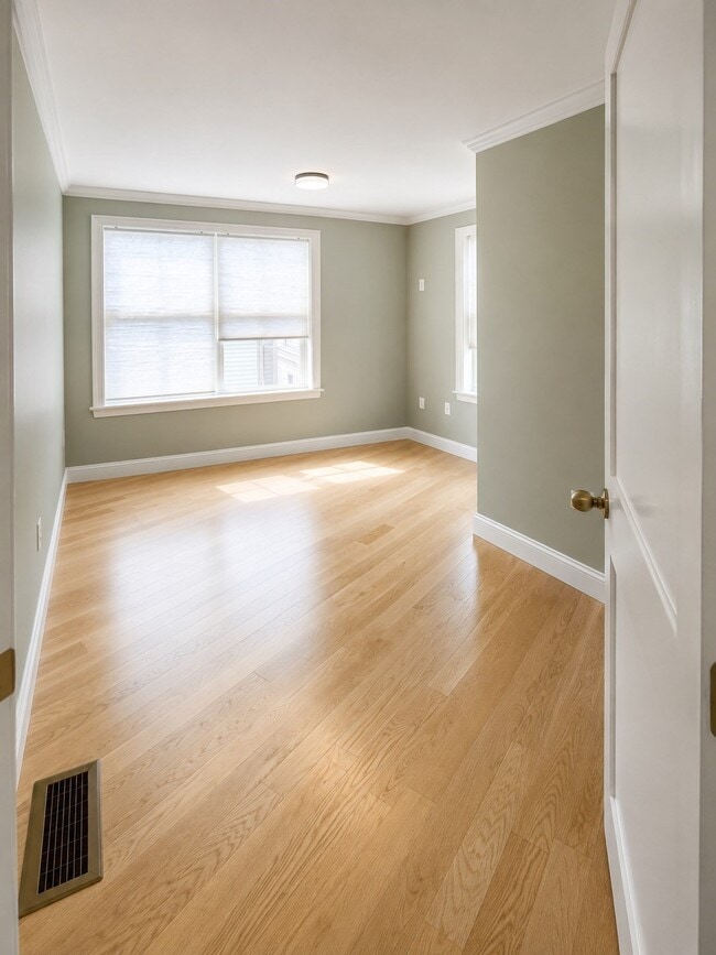 Building Photo - 108 Gilman St
