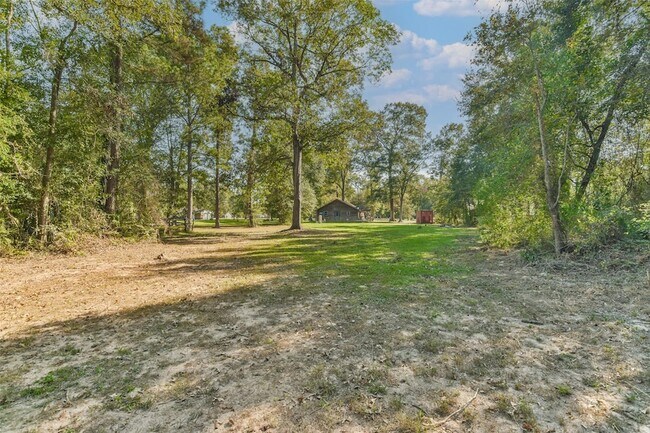 Building Photo - 24237 Creekwood Dr