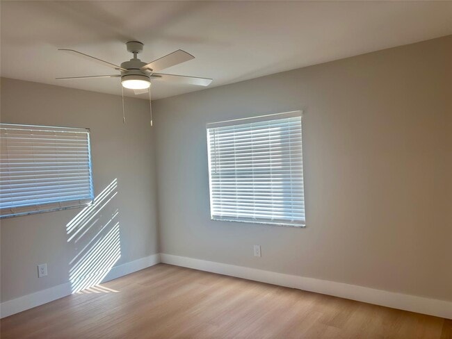 Building Photo - 10935 Gable St