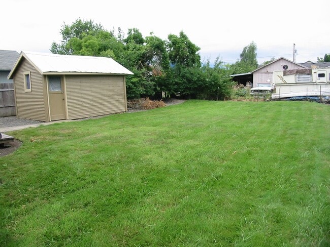 Building Photo - Charming 3-Bedroom Two-Story Home with Fenced Yard!