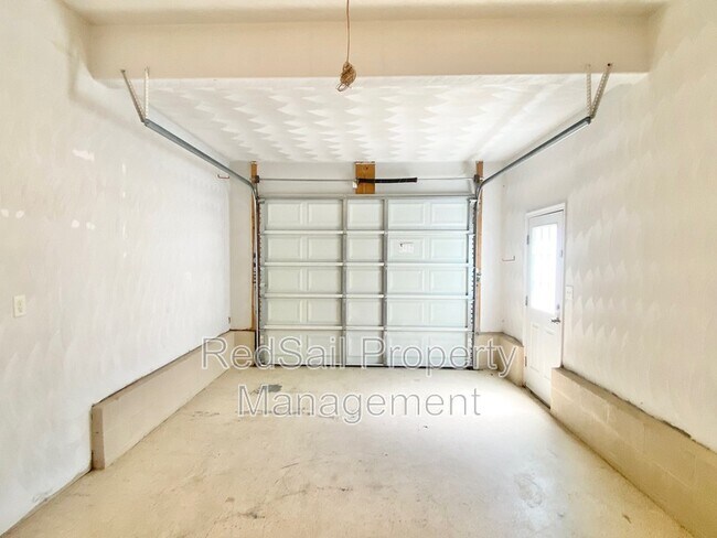 Building Photo - 9 Rockingham Dr