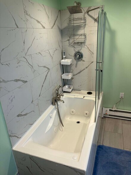 Building Photo - 723 Sharon Ave