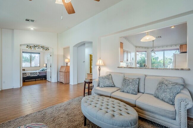 Building Photo - 4269 E Cassia Ln