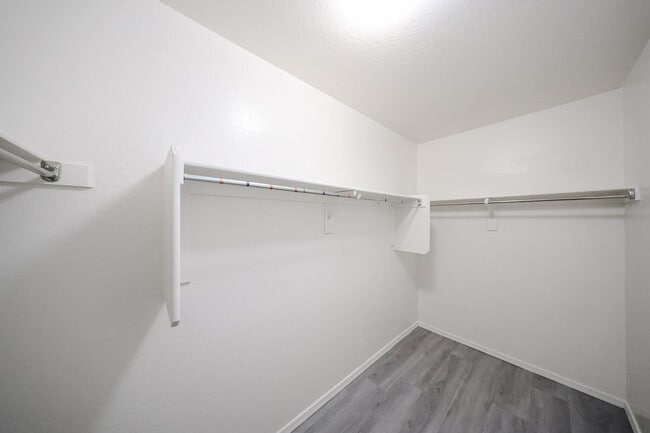 Building Photo - 16034 W Winchcomb Dr