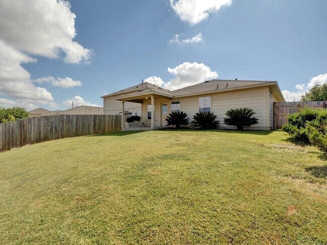 Building Photo - 2488 Green Meadows Ln