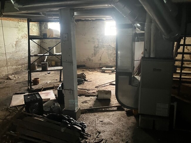 Building Photo - Low Money Down Rental Opportunity (For Sale)