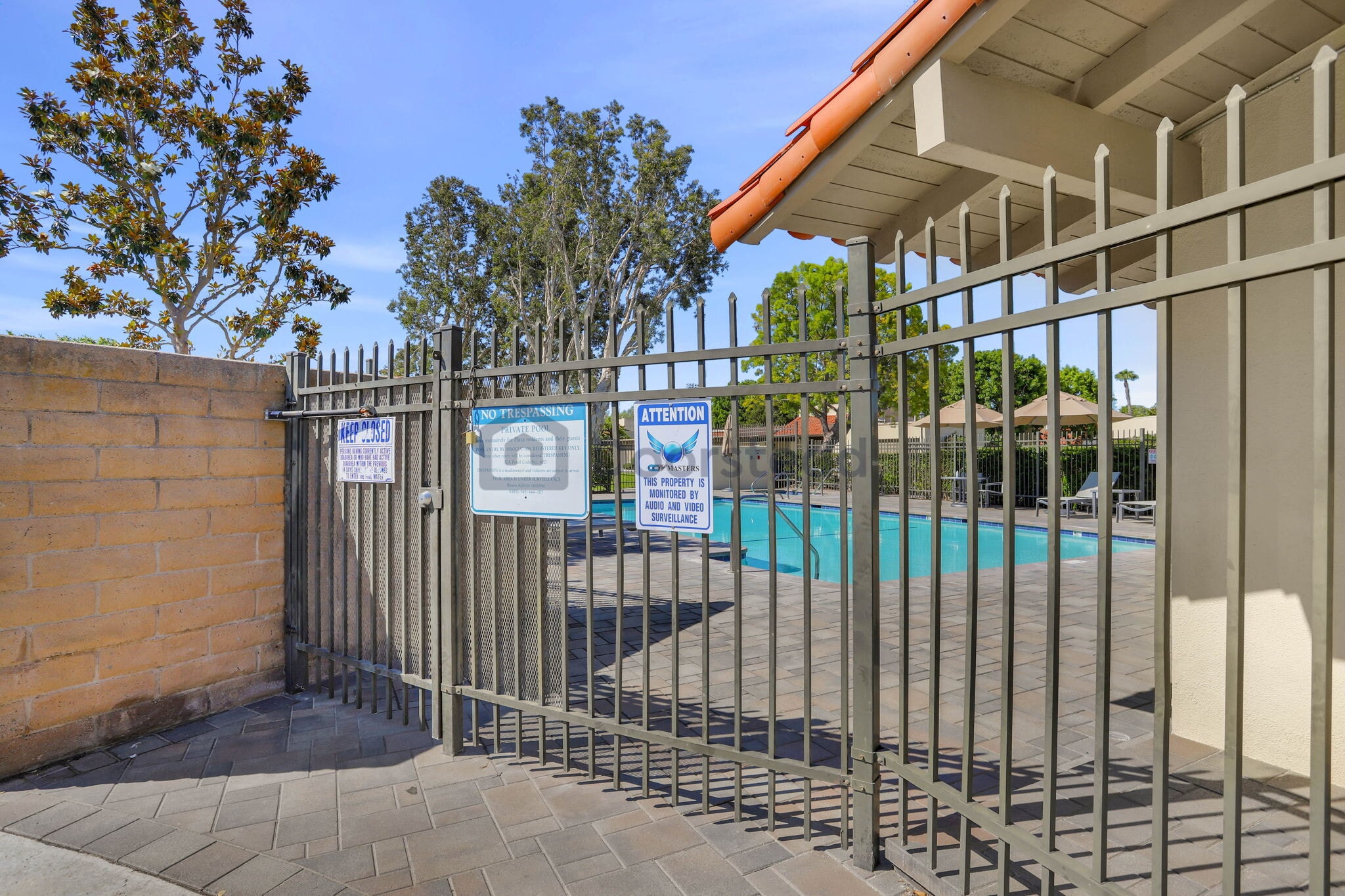 Building Photo - 2317 Eastbluff Dr