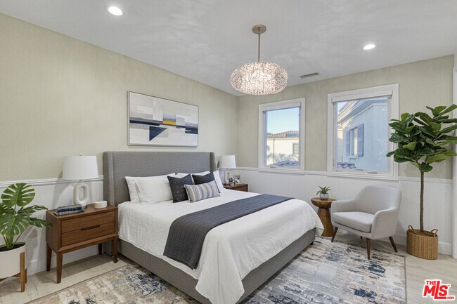 Building Photo - 20124 Piccadilly Ln