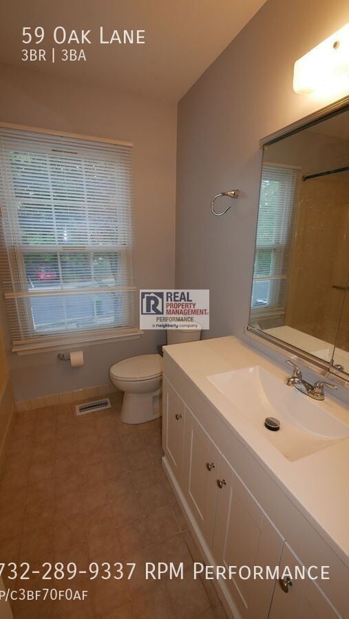 Building Photo - 59 Oak Ln