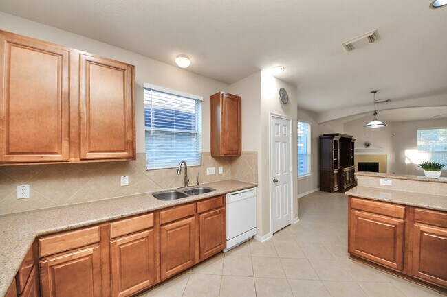 Building Photo - 822 Glen Abbey Dr