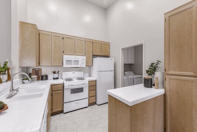 Building Photo - Sofi Canyon Hills