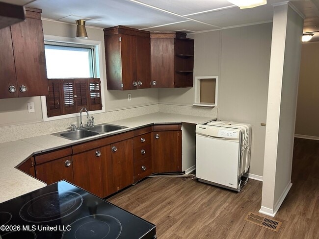 Building Photo - 3464 S Red Banks Rd