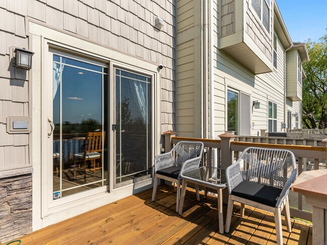 Building Photo - 15749 W Crobally Way