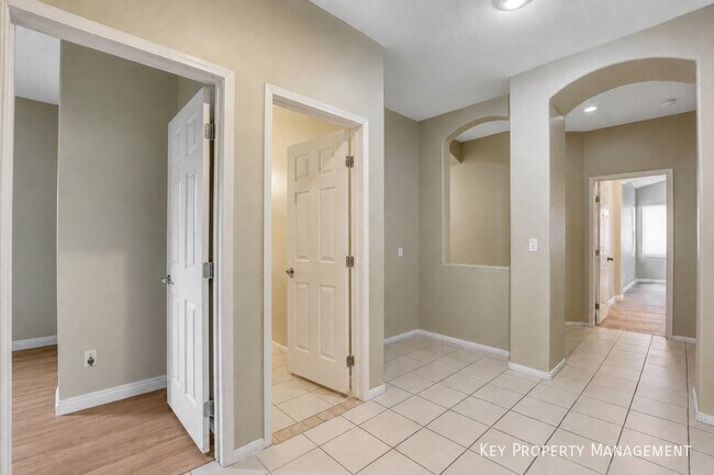 Building Photo - 2294 Tedesca Dr