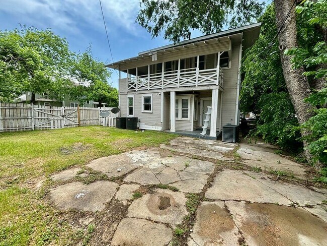 Building Photo - 1627 Alston Ave
