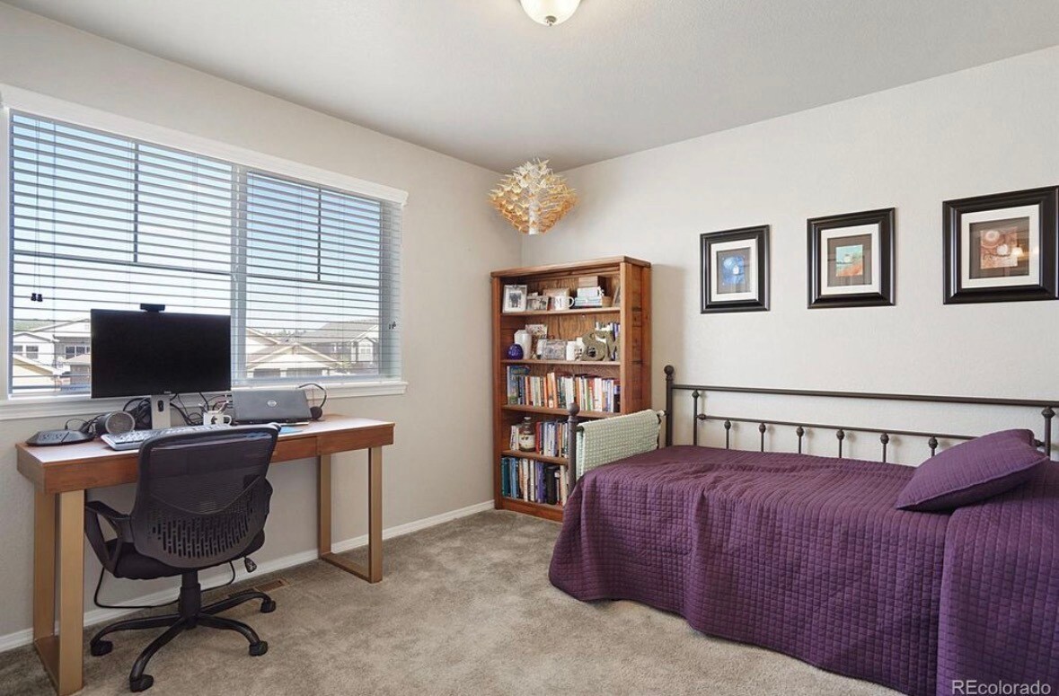 Building Photo - 11020 Echo Canyon Dr