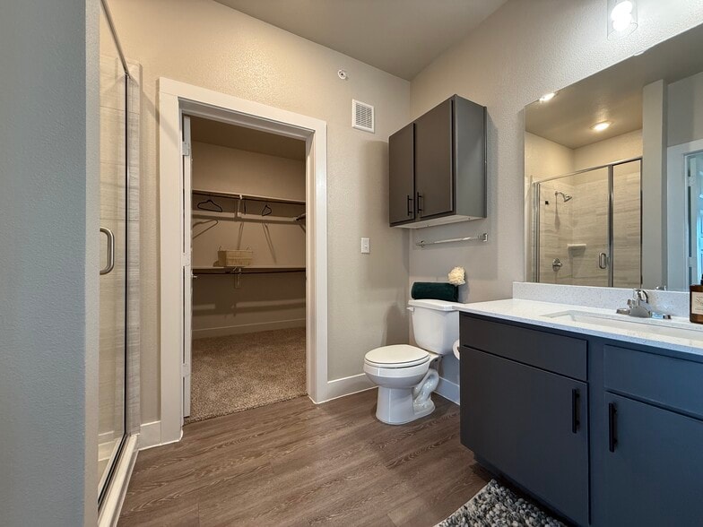 Building Photo - 3144 Gorge Way