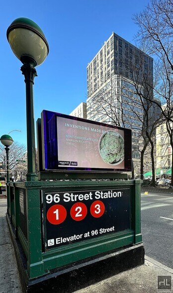 Building Photo - Penthhouse 1 bedroom 1 bathroom with Laundry / Doorman/ Gym / Roof deck/ WEST END AVENUE