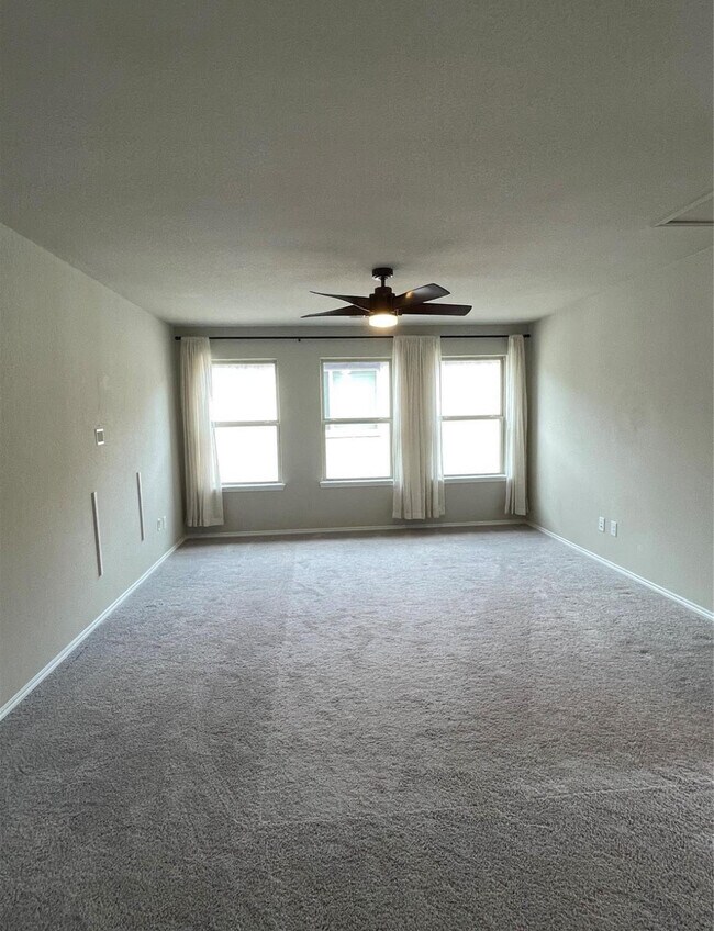 Building Photo - 3226 Sioux Trl