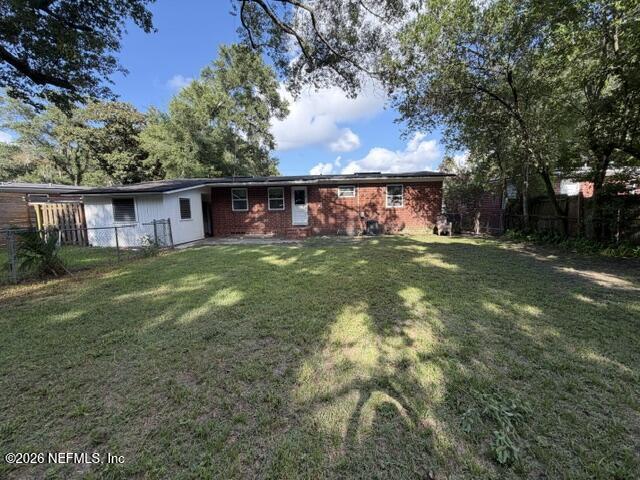 Building Photo - 2404 Red Oak Dr