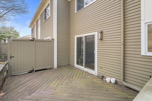 Building Photo - 248 Kenrick St