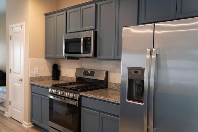 Building Photo - 114 Great Bend Dr