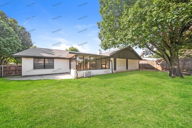Building Photo - 12017 Surrey Ln