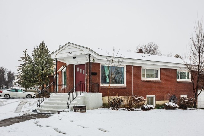 Building Photo - R134IC