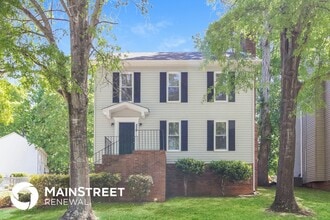 Building Photo - 529 Regal Dr