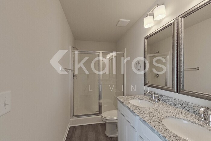 Building Photo - 2091 Banyon Cir