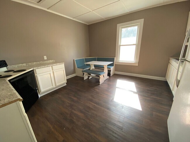 Building Photo - Exclusively Offered by Muse Realty, LLC