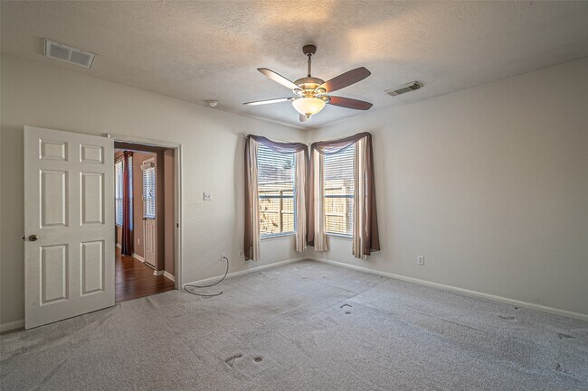 Building Photo - 7431 Riven Oaks Ct