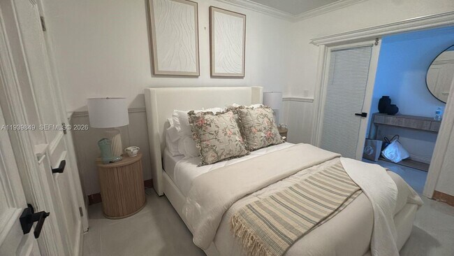 Building Photo - 1830 S Ocean Dr