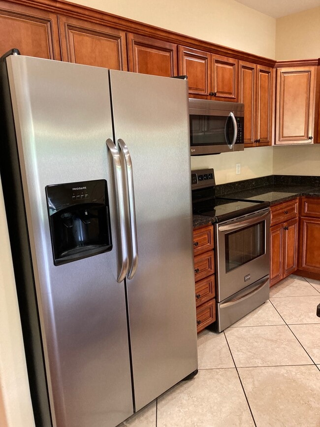 Building Photo - 2880 E Main St