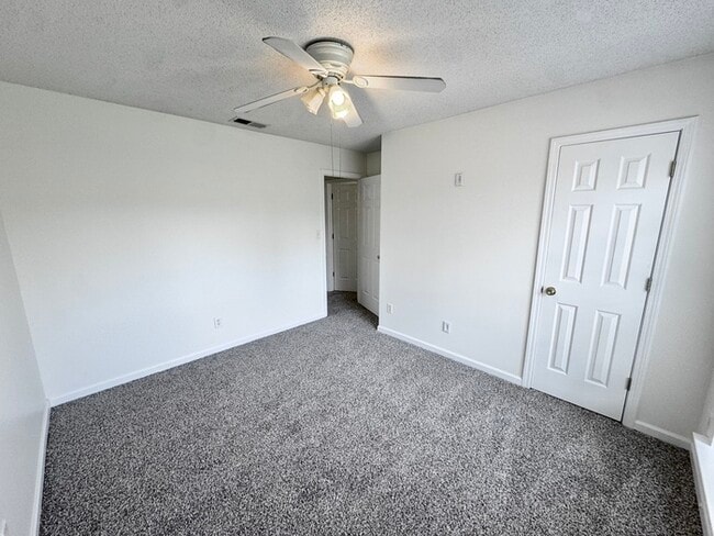 Building Photo - 11230 Cashmere Wood Dr