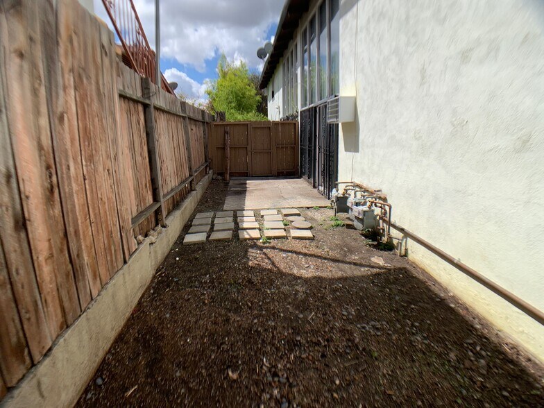 Outside Patio 2 - 4623 Clarissa Ave