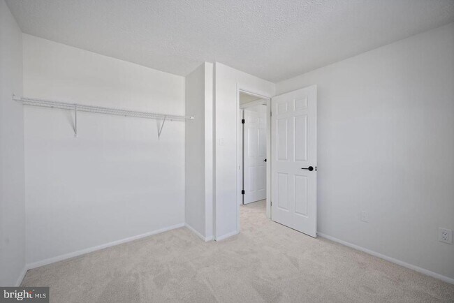 Building Photo - 6909 Doublebrand Ct